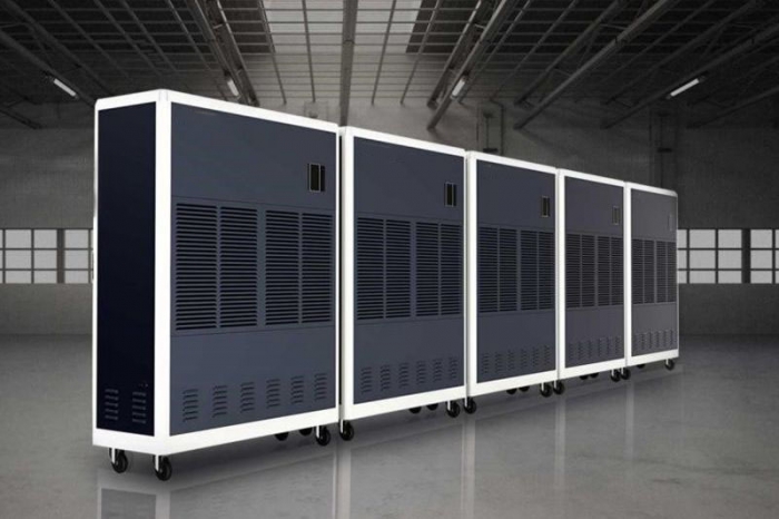 在使用轉輪除濕機時應該如何維護？