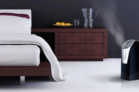 潮濕雨天年年有，除濕機來歲歲除