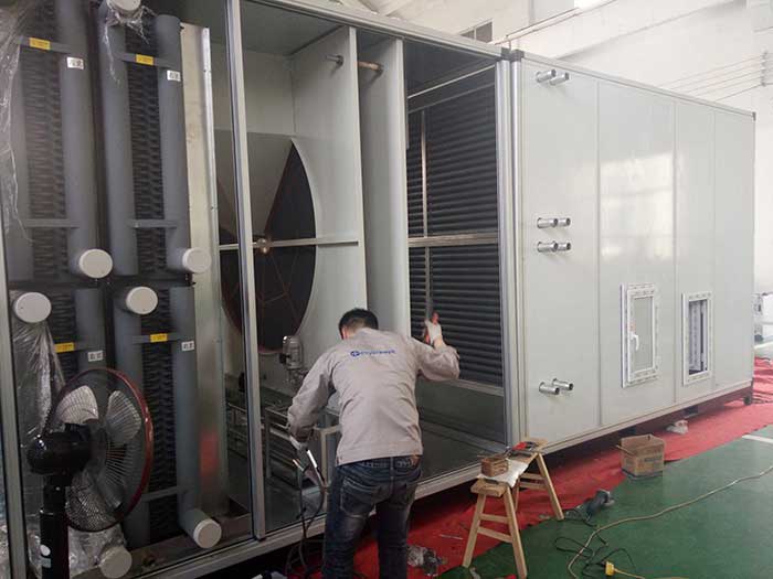 威海某大型化工企業兩臺10%濕度，40000風量2臺除濕機組